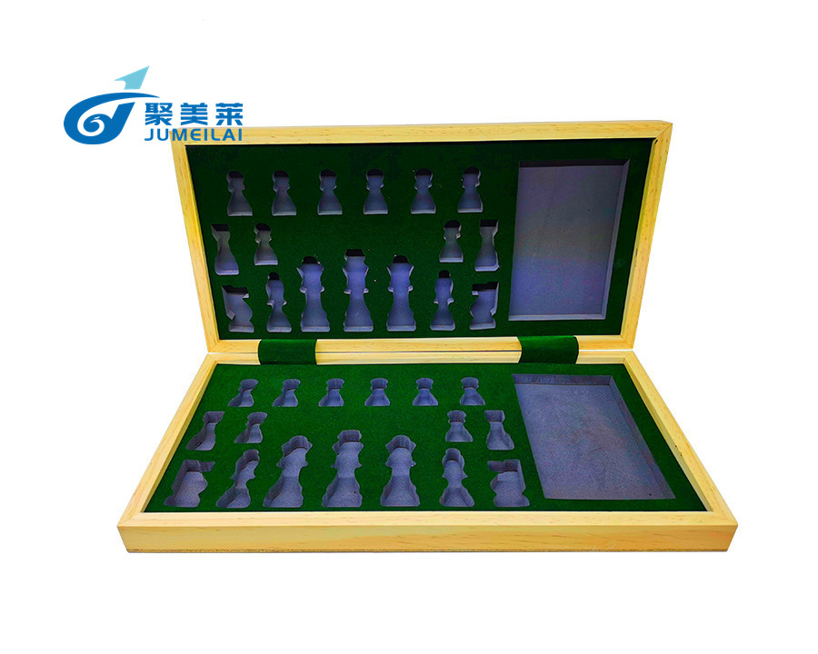 EVA貼絨內(nèi)襯